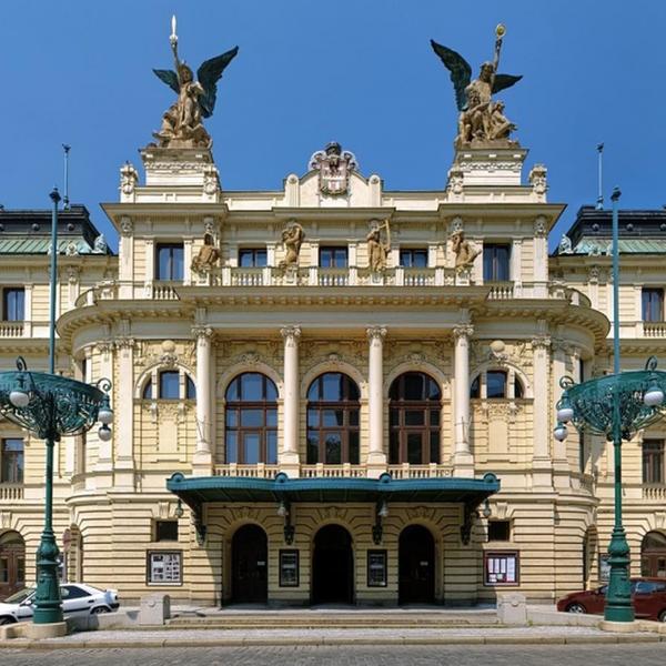 Ozvěny minulosti